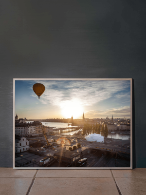 VITT by Pärra von Andreasson & Slussen i skymning by Caroline Jensen